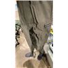Image 4 : 2 PAIRS OF SIMMS MEN'S FREESTONE SIZE XL 12 - 13 FOOT OUTDOOR RAIN PANTS