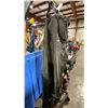 Image 2 : 2 SIMMS PROFESSIONAL WADING PANTS ONE SIZE XL, ONE SIZE MEDIUM