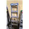 Image 2 : 2 CARADON LITE 6' ALUMINUM STEP LADDERS