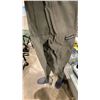 Image 4 : 2 PAIRS OF SIMMS MEN'S FREESTONE SIZE L 9 - 11 FOOT OUTDOOR WADING PANTS