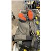 Image 3 : 2 PAIRS OF SIMMS MEN'S FREESTONE SIZE MEDIUM 9 - 11 FOOT OUTDOOR WADING PANTS