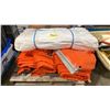 Image 1 : PALLET OF ORANGE COMMERCIAL INFLATABLE SPILL RESPONSE PROTECTION BAGS & PACK OF WHITE INDUSTRIAL