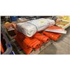 Image 3 : PALLET OF ORANGE COMMERCIAL INFLATABLE SPILL RESPONSE PROTECTION BAGS & PACK OF WHITE INDUSTRIAL