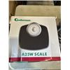 Image 2 : 3 ADAMSON SCALES. 1 IS A25