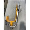 Image 1 : WHEEL CHOCK WITH KEY