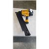Image 1 : BOSTITCH STRIP NAILER