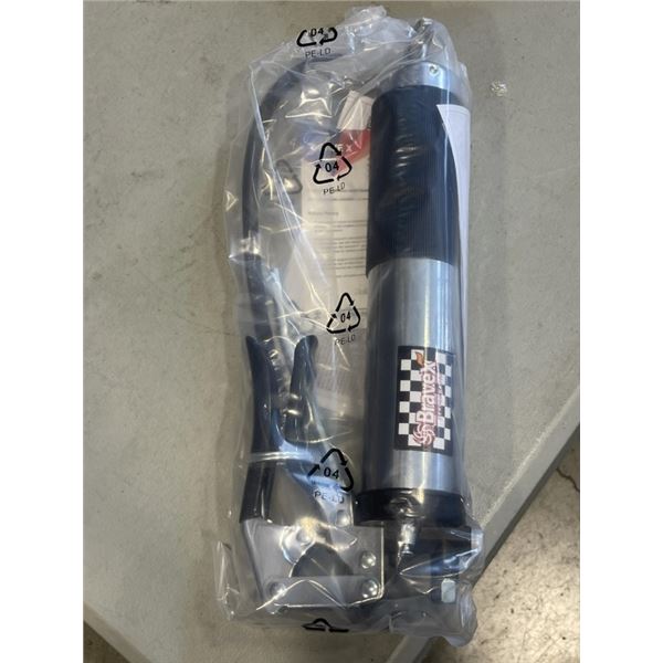 NEW BRAVEX HEAVY DUTY PISTOL GRIP GREASE GUN. 6000 PSI. 18 INCH FLEX HOSE
