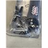 Image 4 : NEW BRAVEX HEAVY DUTY PISTOL GRIP GREASE GUN. 6000 PSI. 18 INCH FLEX HOSE