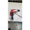 Image 1 : MILWAUKEE 3/8" DRILL - WORKING