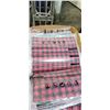 Image 2 : CASE OF NEW 12x12" PLAID FABRIC SHEETS
