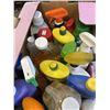 Image 2 : ASSORTED CLEANING SUPPLIES