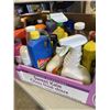 Image 4 : ASSORTED CLEANING SUPPLIES