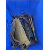 Image 5 : CRATE OF BODY SHOP TOOLS AND TORCH ROD W/ HOSE