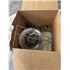 Image 4 : PORTABLE PUMP AND MR HEATER COOKER