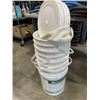 Image 2 : 2 BUNDLES OF HOSES AND STACK OF PAILS