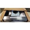 Image 3 : FRIGIDAIRE BOXED RANGE HOOD