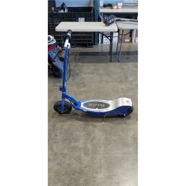 RAZOR ELEDTRIC SCOOTER, NO CHARGER