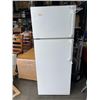 Image 1 : APARTMENT SIZE FRIDGE AND FREEZER - WORKING