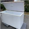 Image 1 : GENERAL BRAND LARGE CHEST FREEZER GOOD WORKING CONDITION 60"x28"x34"