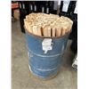 Image 2 : METAL BARRELL FULL OF HEMLOCK WOOD PIECES, 1" X 2" X 37" AND 1/4" X 2" X 37"