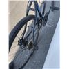 Image 5 : BLACK/ BLUE CCM BIKE
