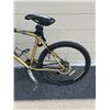 Image 3 : GOLD KONA BIKE