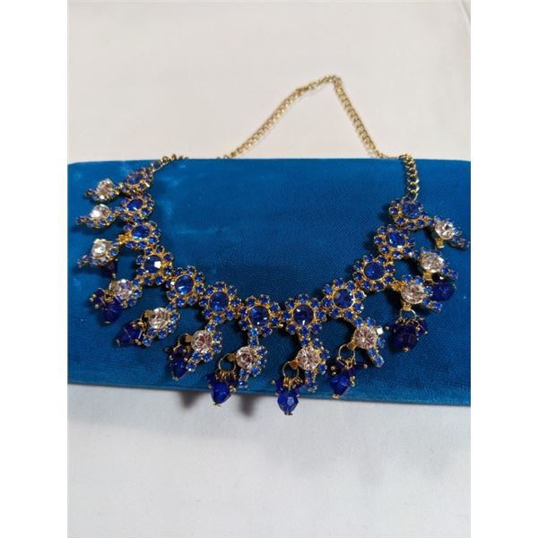 VINTAGE BLUE AND CLEAR GLASS STONES NECKLACES