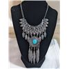 Image 2 : VINTAGE NECKLACE W/ FEATHER DESIGN TASSELS