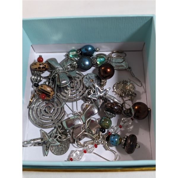 BOX W/ PAIRS OF VINTAGE DANGLE EARRINGS