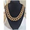 Image 1 : LARGE LIGHT WEIGHT GOLD COLOUR LINKS NECKLACE 19-22"