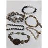 Image 1 : 6 PEARLS AND BEADS BRACELETS
