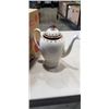 Image 2 : BOX OF CHINA AND POTTERY JUG