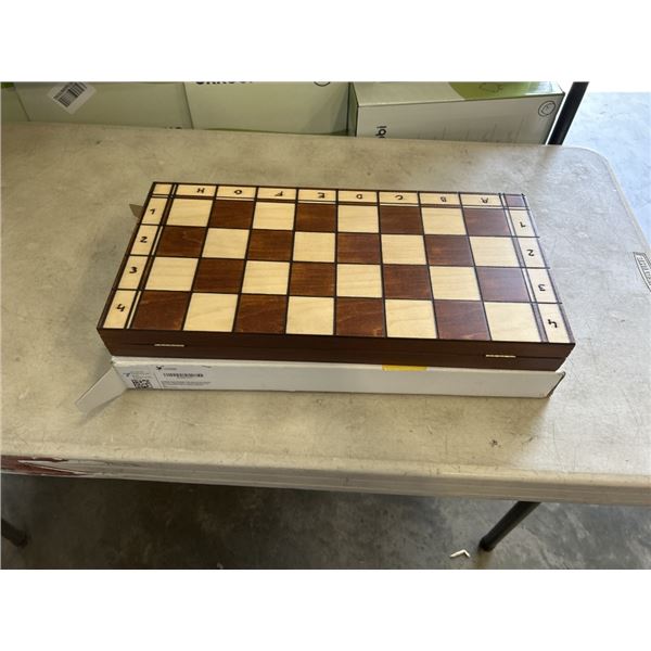 HUSARIA EUROPEAN INTERNATIONAL CHESS WOODEN GAME SET