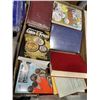 Image 5 : LOT OF COIN, STAMPS AND PAPER MONEY PRICE GUIDES