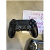 Image 2 : 3 PS4 CONTROLLERS