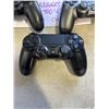 Image 4 : 3 PS4 CONTROLLERS