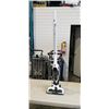 Image 1 : EUREKA VACUUM W/ STAND - WORKING