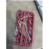 Image 2 : 3 NEW CLIP & DRIP HANGER CLOTHES HANGER DRYING RACK (32 CLIPS, PINK)