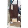 Image 4 : 2 BOXES OF ASSORTED MODERN AND NEW DECOR