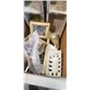 Image 2 : 2 BOXES OF ASSORTED MODERN AND NEW DECOR