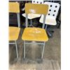 Image 2 : 4 WOOD AND METAL STACKING CHAIRS