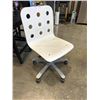 Image 3 : 2 ROLLING WHITE IKEA OFFICE CHAIRS