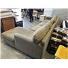 Image 4 : 3 PC SECTIONAL SOFA, MADE BY SOFA SO GOOD