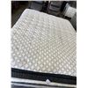 Image 3 : QUEENSIZE SEALY POSTUREPEDIC EURO TOP MATTRESS