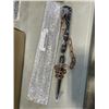 Image 5 : TRAY OF AMAZON OVERSTOCK INCLUDING ADWAITA SHOWER CURTAINS, LANWANDENG DOOR KNOBS, TINFOIL BLACK PLA