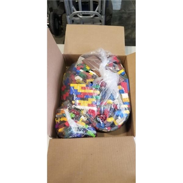 BOX OF LEGO PIECES