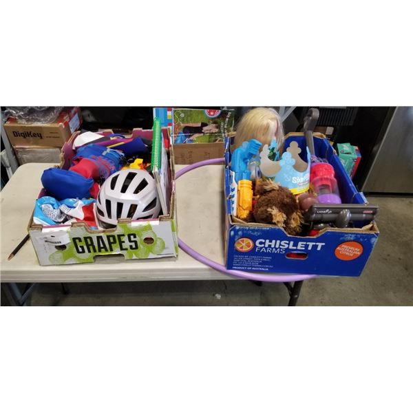 2 TRAYS OF KIDS TOYS