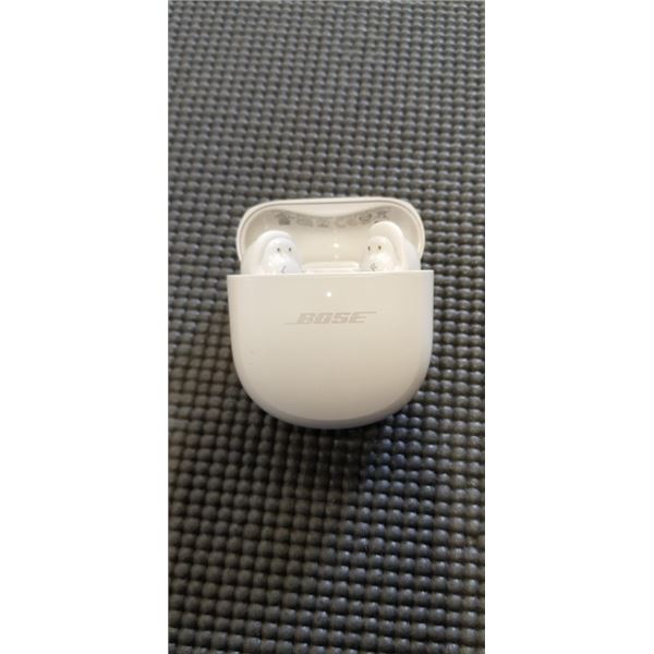 BOSE QUIETCOMFORT ULTRA IN EAR NOISE CANCELLING WIRELESS EARBUDS - TESTED WORKING, RETAIL $379