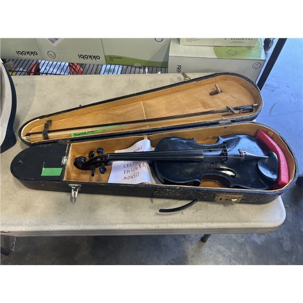CASED VINTAGE VIOLIN, ANTONIUS STRADIVARIUS, COPY, MAY HAVE BEEN PAINTED