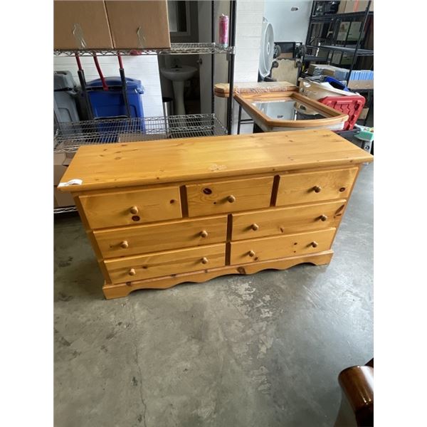 7 DRAWER DRESSER W/ MIRROR